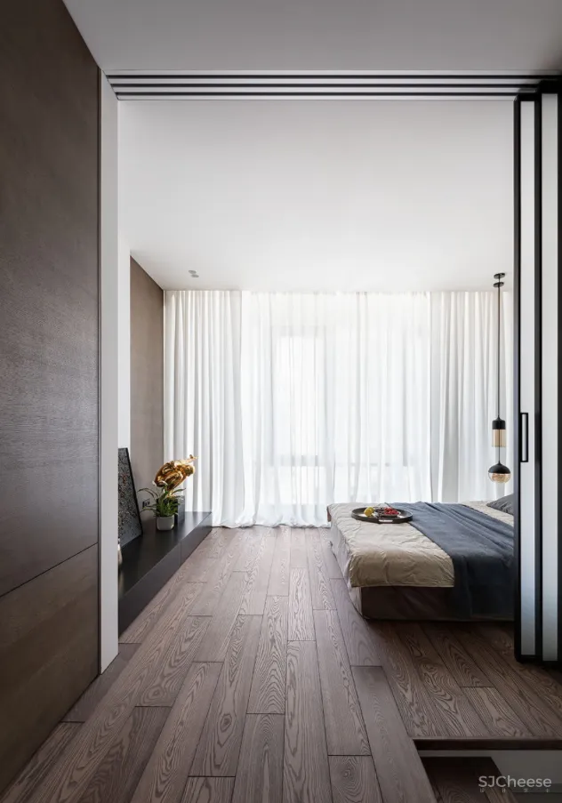 虽然空间不大,设计师却下足了功夫,让储物、功能性、时髦感通通拥有!