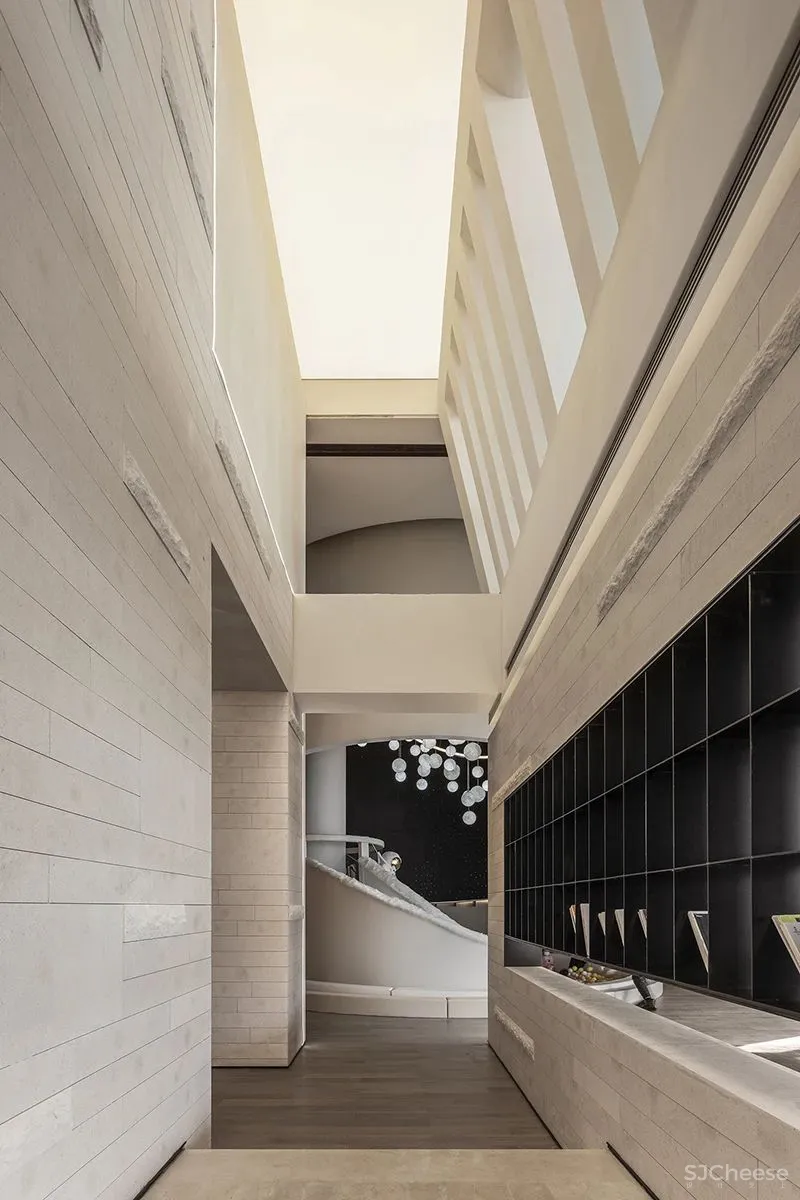 层叠艺术 唐忠汉新作