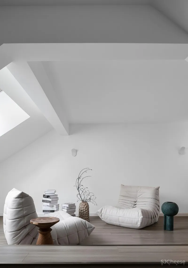 260㎡顶层复式,越简约的才越有格调!