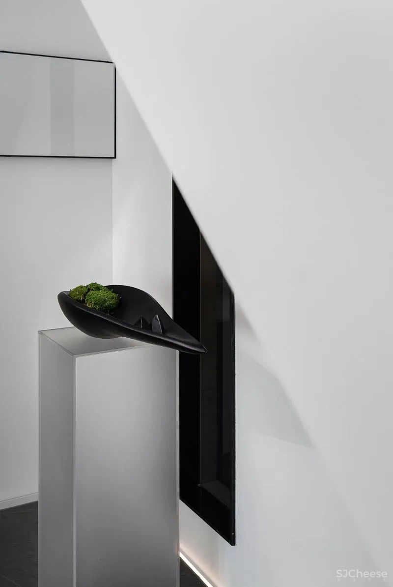 260㎡顶层复式,越简约的才越有格调!