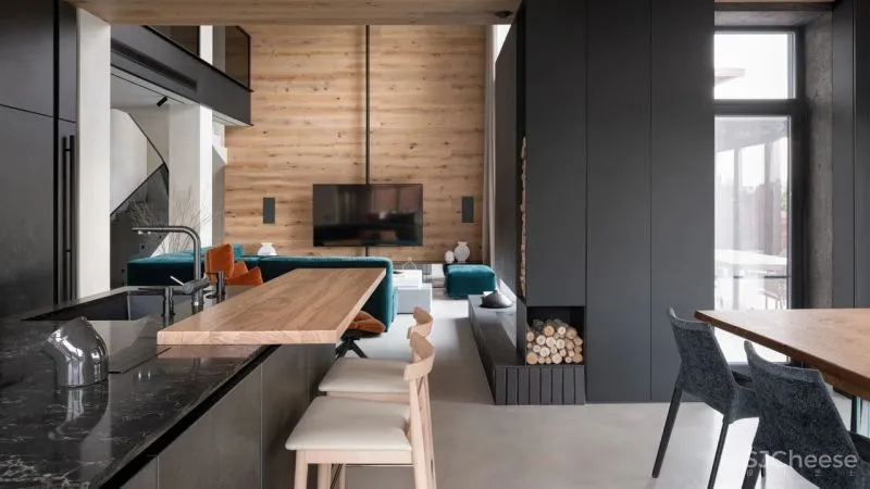 温暖舒适的两层Forest居所，有一只大猫在暗中观察