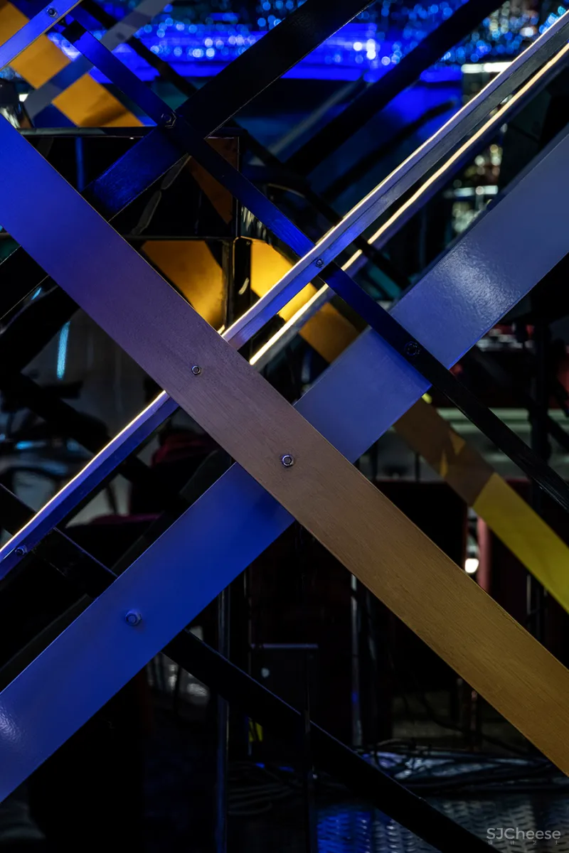 邵龙 • 在木星酒吧|不甘寂寞的宇宙星空,感性与理性的交替共振