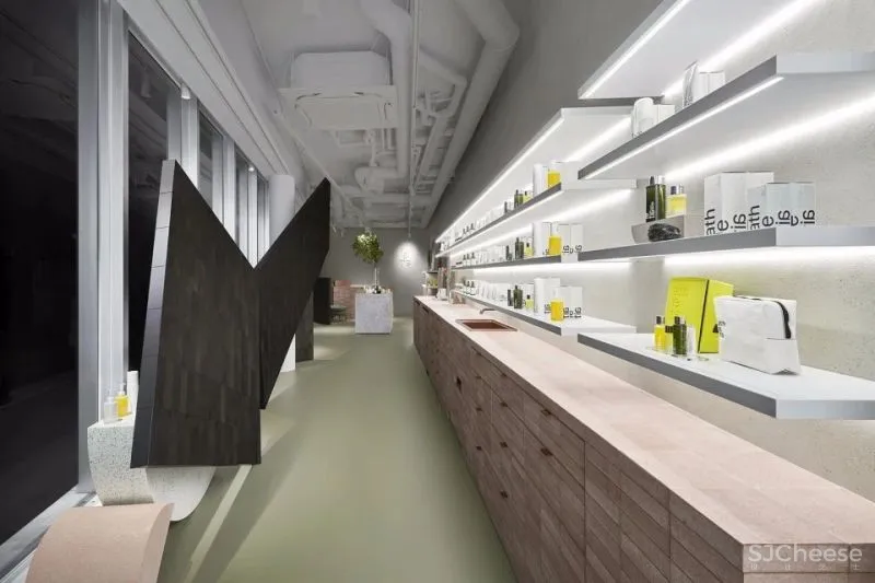 东京 Athletia旗舰店