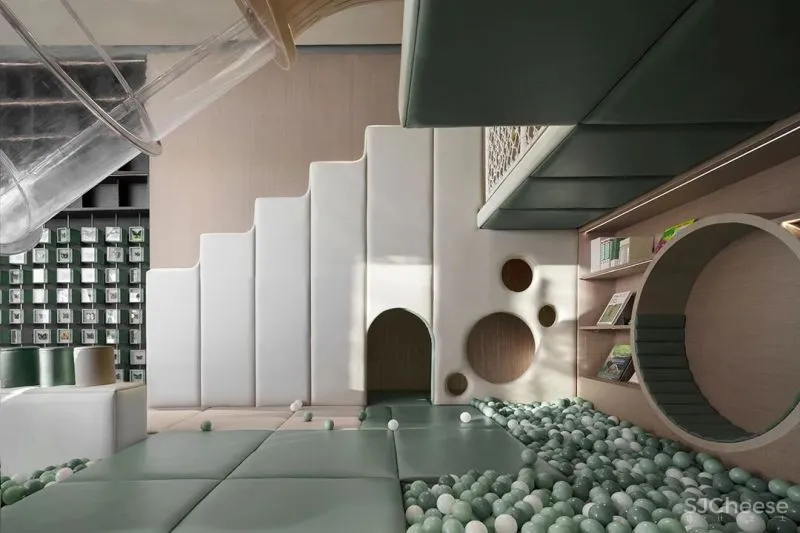 关联以空间的「解构性」和「抽象性」 构序「超现实的界面」