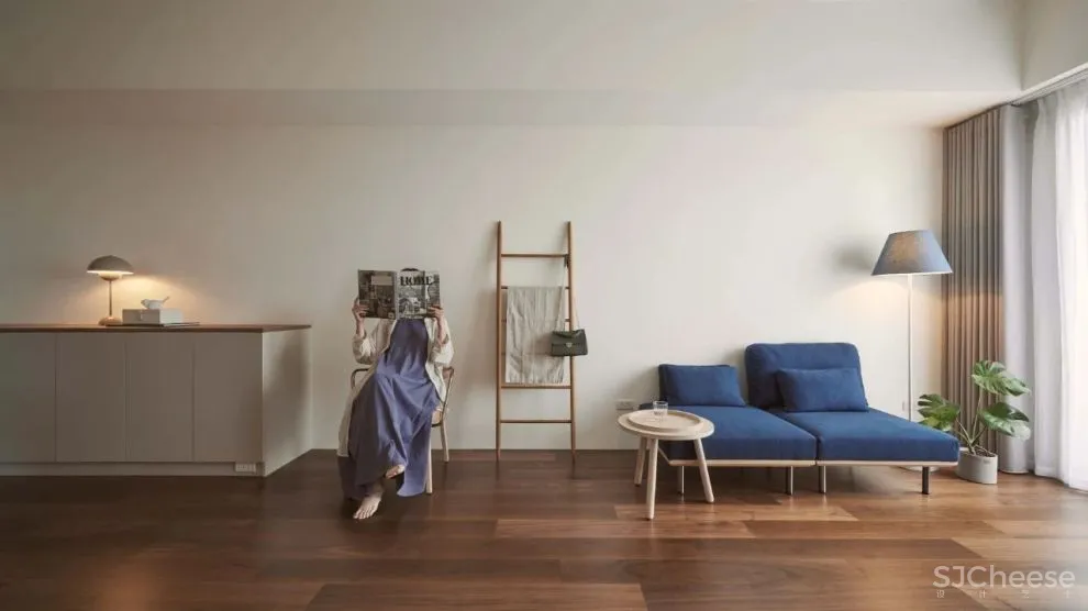 原木纯白空间感,简约轻盈的台式美宅