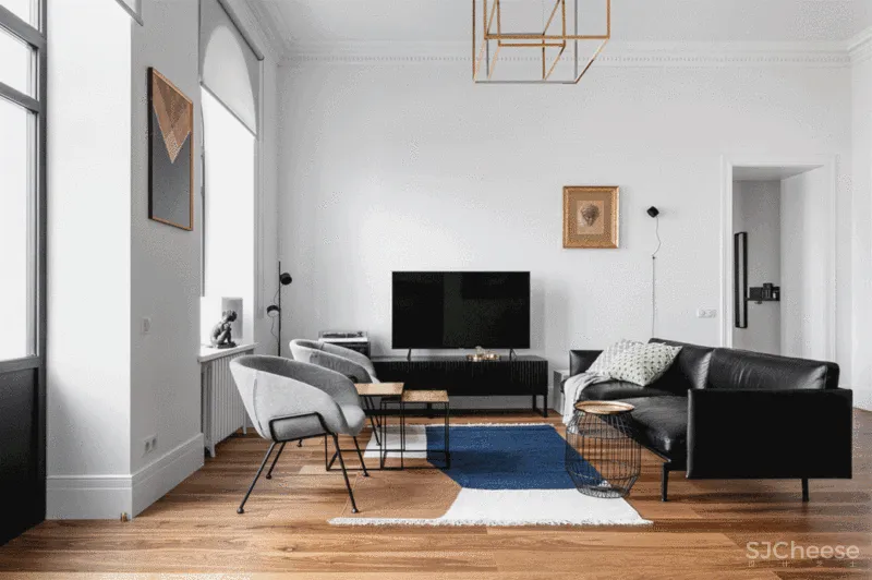 虽然面积只有75平米,可是这个家让我们看到了古典、时髦以及各种有趣的物件