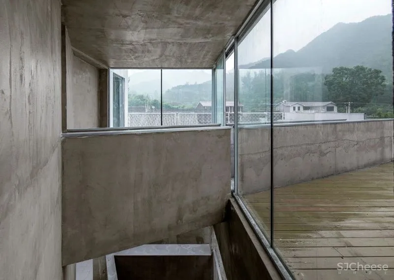 Shuang Han COLOUR Hotel丨“四季花海”,试图打破原有的循环