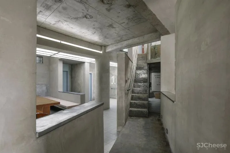 Shuang Han COLOUR Hotel丨“四季花海”,试图打破原有的循环