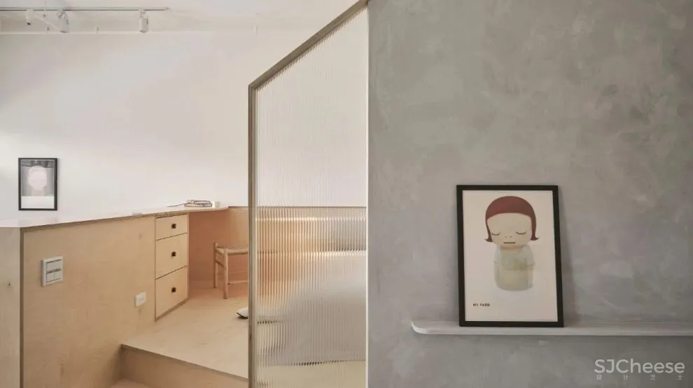 原木纯白空间感,简约轻盈的台式美宅