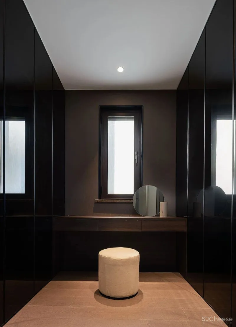 260㎡顶层复式,越简约的才越有格调!