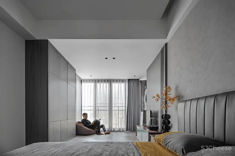 由里空间设计 × 私宅:纯净线条