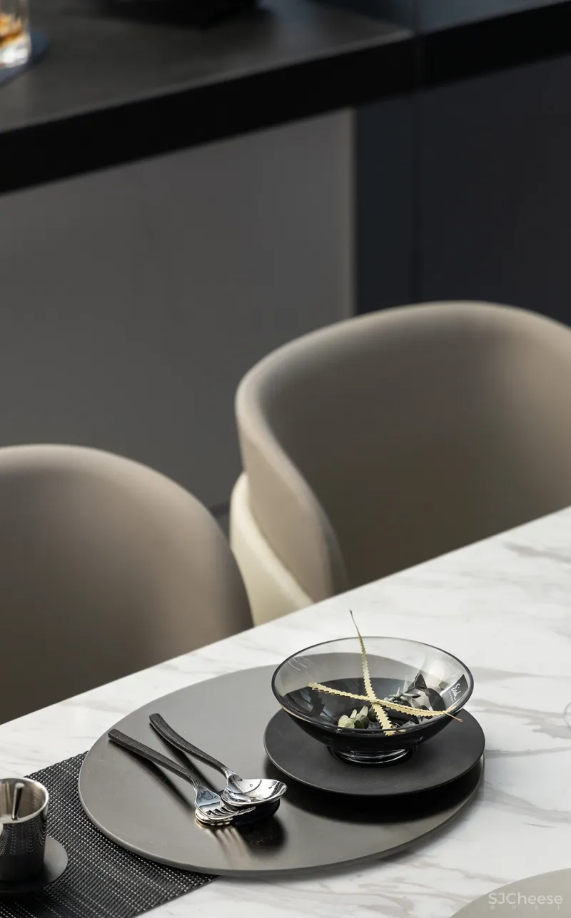 岳蒙:白 N色,简朴至极的高级!