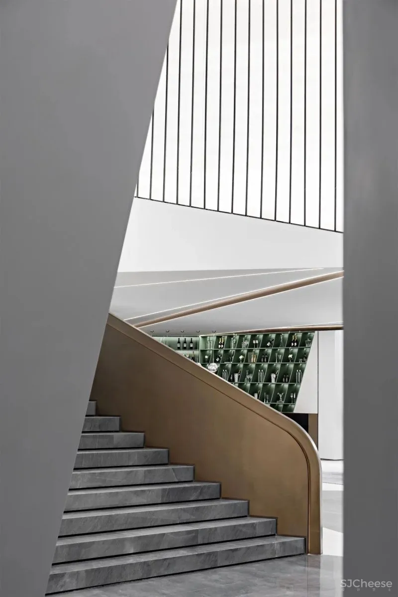 伍玛设计:点、线、面,进化中释放数字浪漫