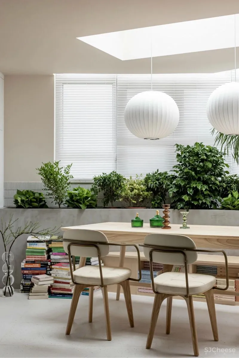 “书迷”教师夫妻的复古家,客厅卧室打通,餐厅放阳台,90㎡显大3倍!美呆!