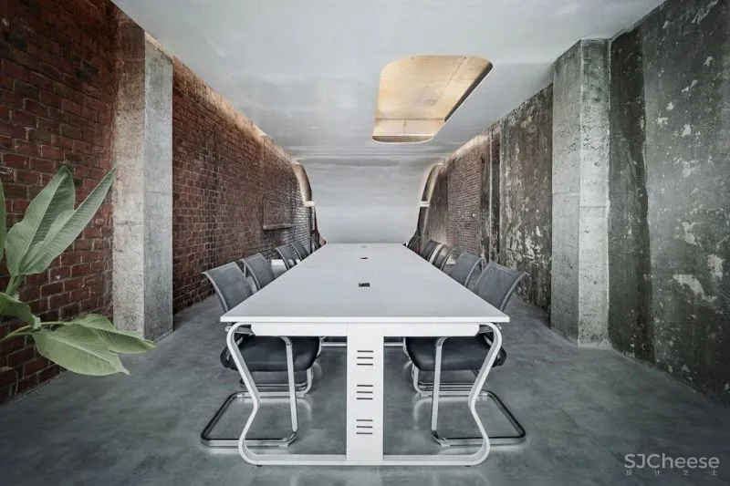 新作 举目垂屏 – 老厂房办公室改造，重庆 青·微舍工作室