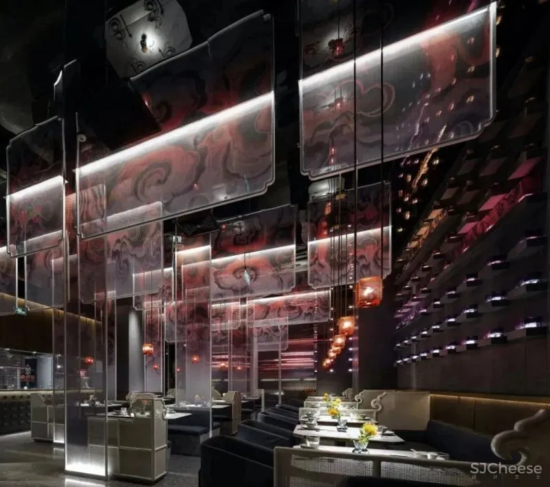 取其色彩变换之妙,麻六记国贸首店