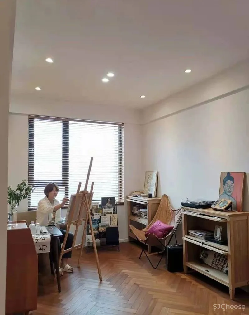 摄影师买下53㎡小公寓,原木、收纳、猫咪别墅...把“日杂风”带回家!