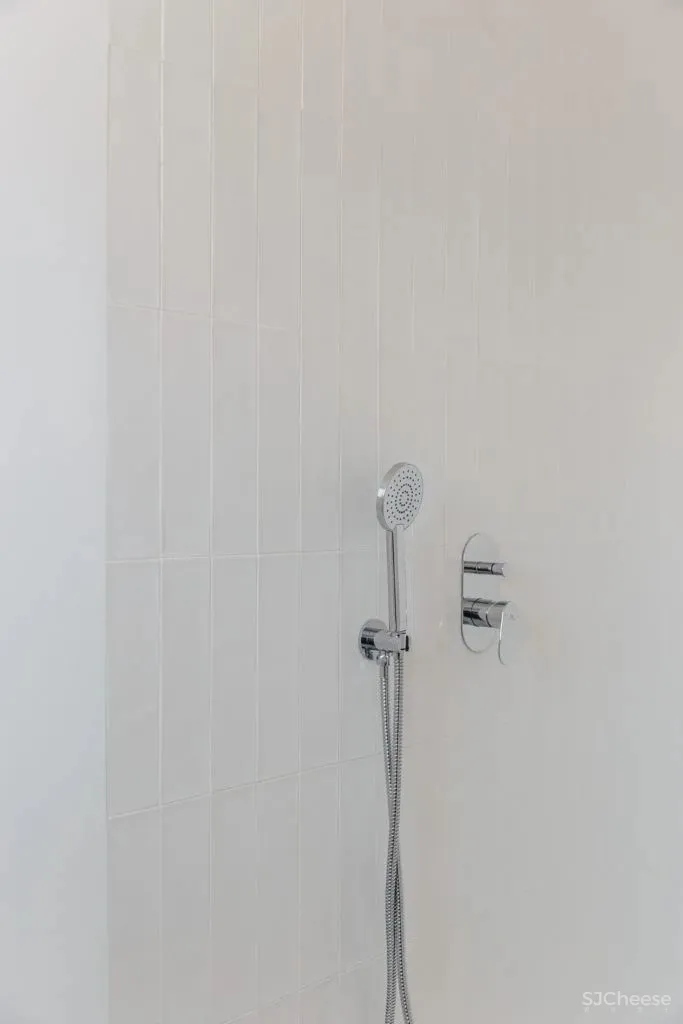 西班牙极简住宅,灯带设计,太高级了!