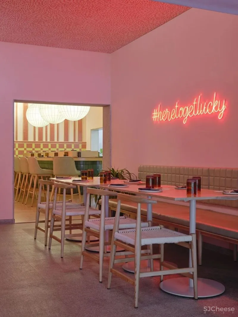 新作 LUCKY CHAN 寿司店,印度 MAIA Design Studio