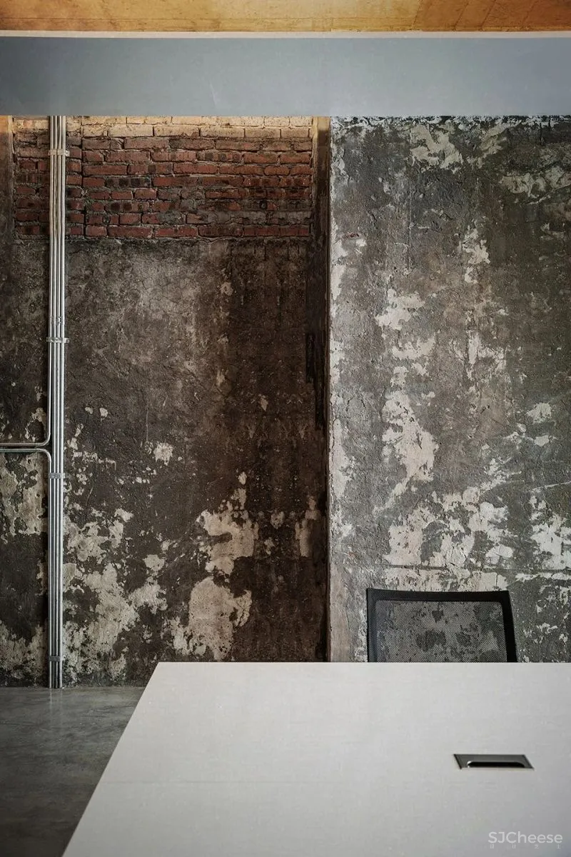 新作 举目垂屏 – 老厂房办公室改造，重庆 青·微舍工作室