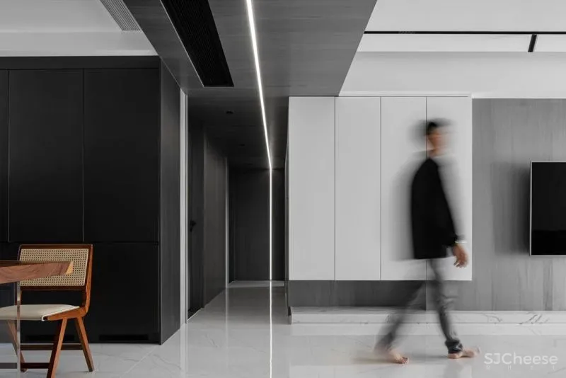 由里空间设计 × 私宅:纯净线条