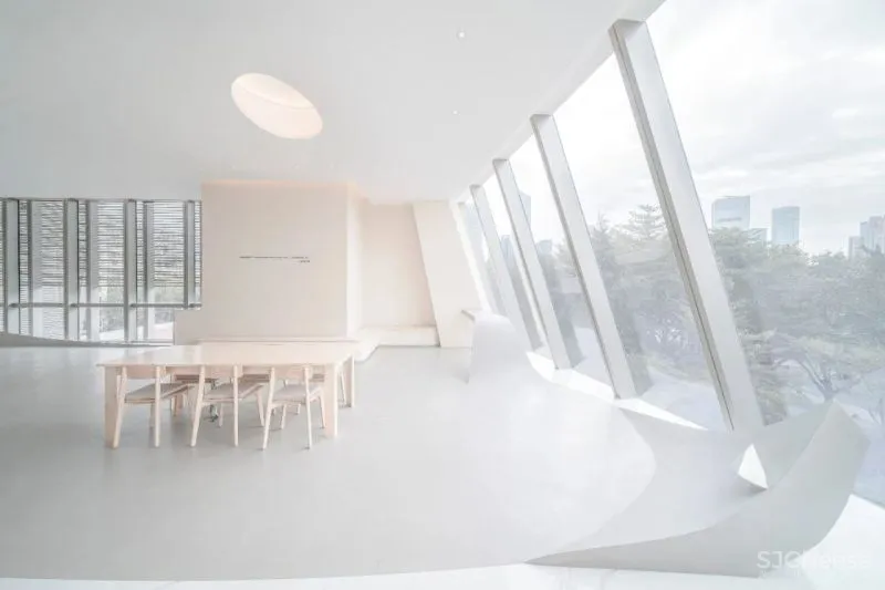 不相信地域主义的建筑师,竟在深圳创造出160㎡的“地域主义”「未来商店」?