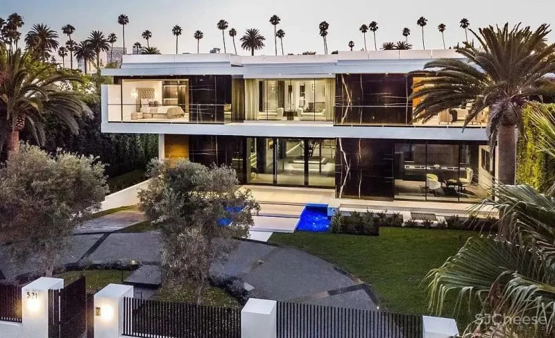 3亿一栋的别墅,仅看到车库就跪了!