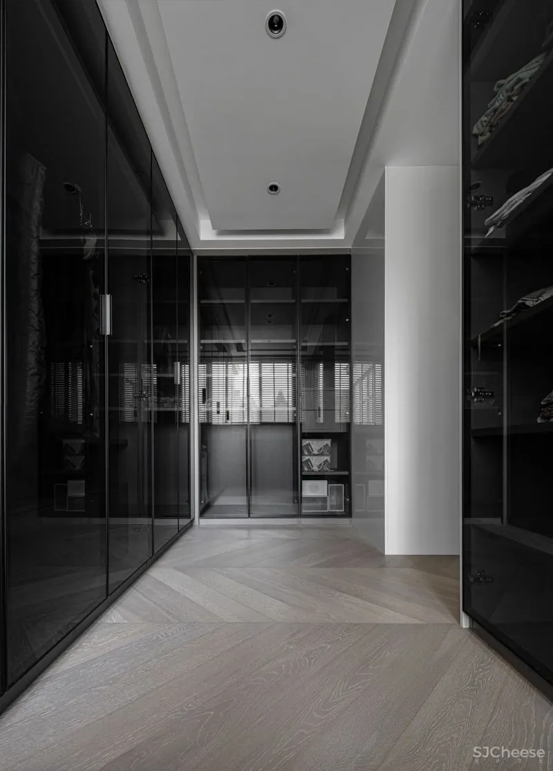 由里空间设计 × 私宅:纯净线条