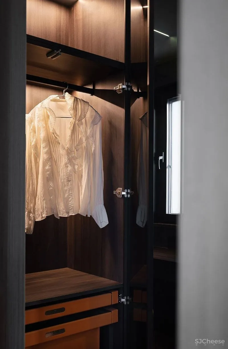 260㎡顶层复式,越简约的才越有格调!