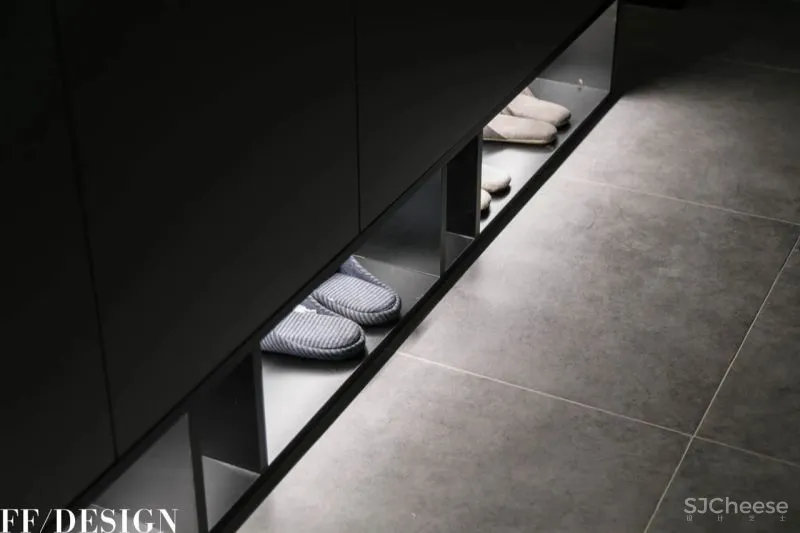 骚动的红 | 明而暖的独居空间