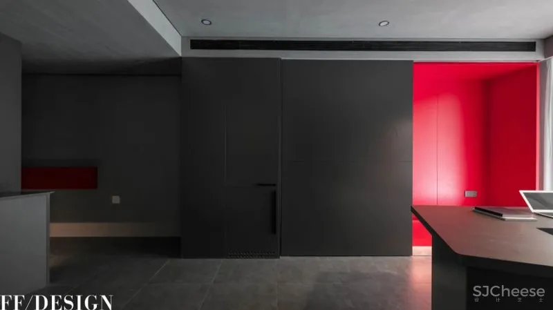 骚动的红 | 明而暖的独居空间