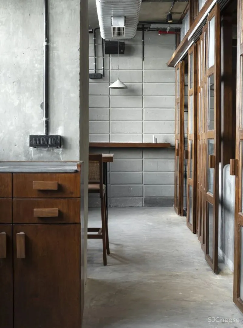 印度首家应对疫情的餐厅出现！乡村但实用，网友：“连魔幻的邻国都不敢草率了！”