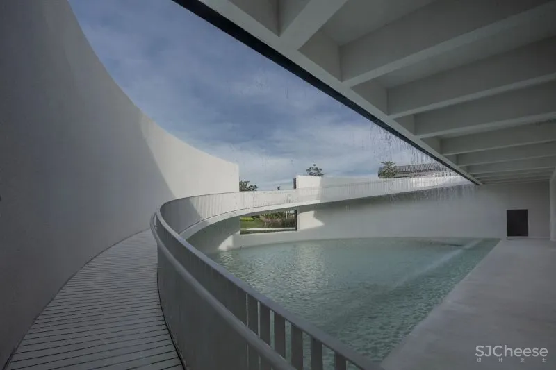 海天之间,刹那即永恒——三亚保利浅海时光里追光礼堂 联创设计