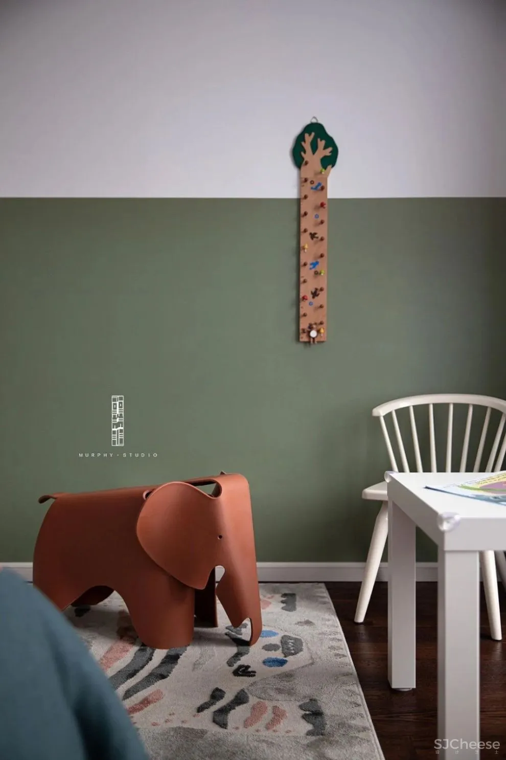 “大众脸”翻身成小区最靓的宅 墨菲设计