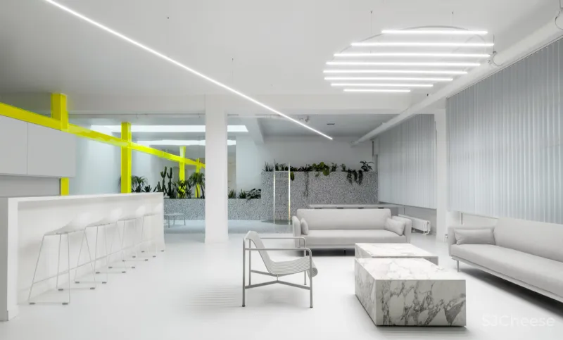 70年老破旧,改完亮三倍!极简设计也能这么有活力