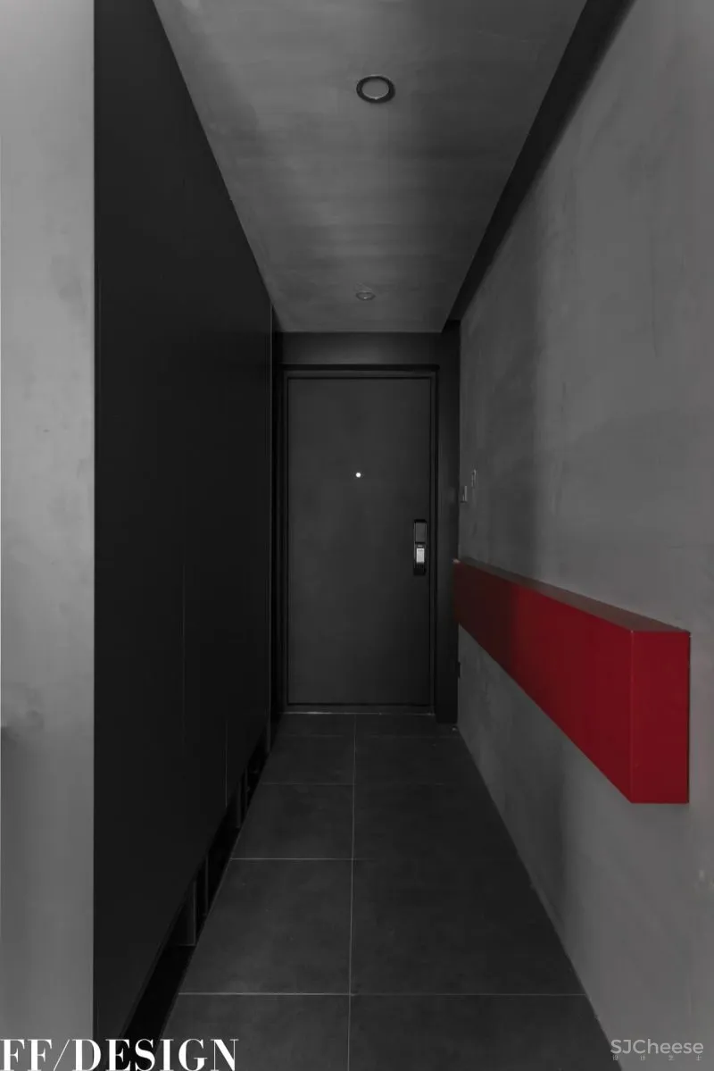 骚动的红 | 明而暖的独居空间