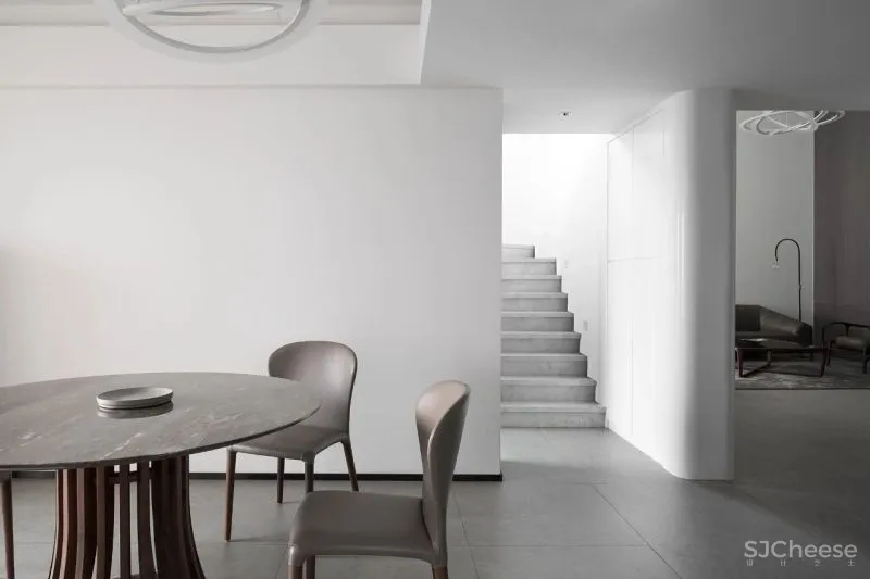 极简私宅，细节与实用性兼备