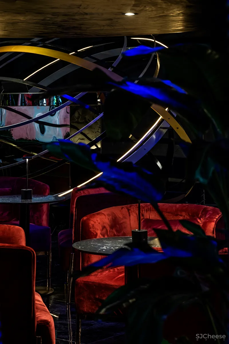 邵龙 • 在木星酒吧|不甘寂寞的宇宙星空,感性与理性的交替共振