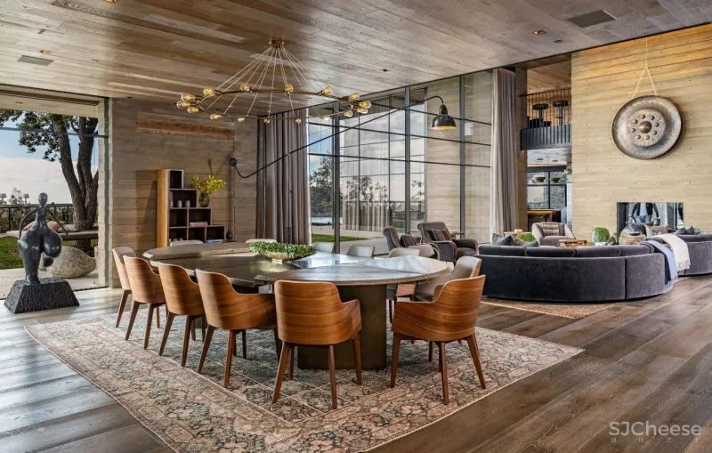 1800㎡ 的别墅 ,月租金248万,主卧天窗全打开,再次刷新豪宅认知!