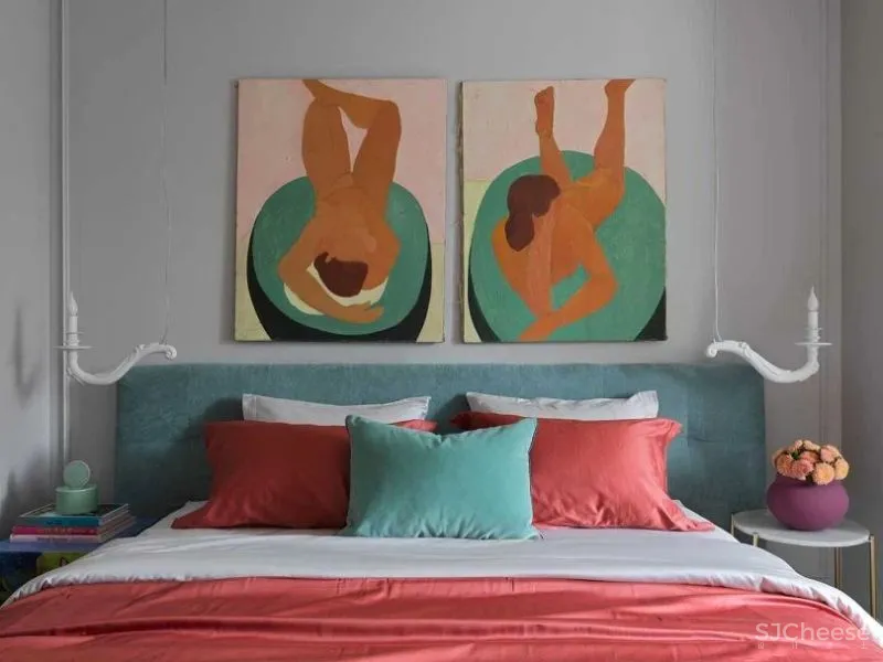 这个家的色彩真是又多又有趣，并巧妙的融入了法式的浪漫中