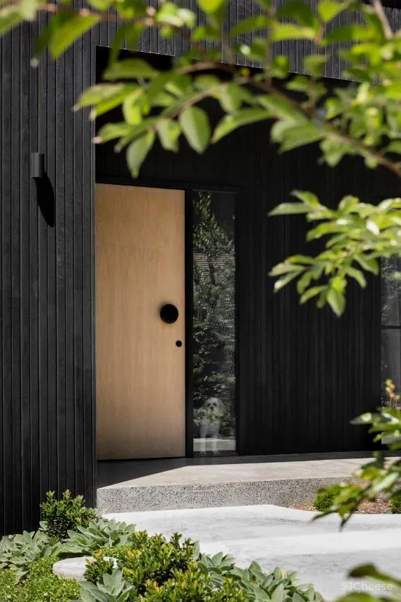 全开放 高级黑，个性鲜明的极简住宅！