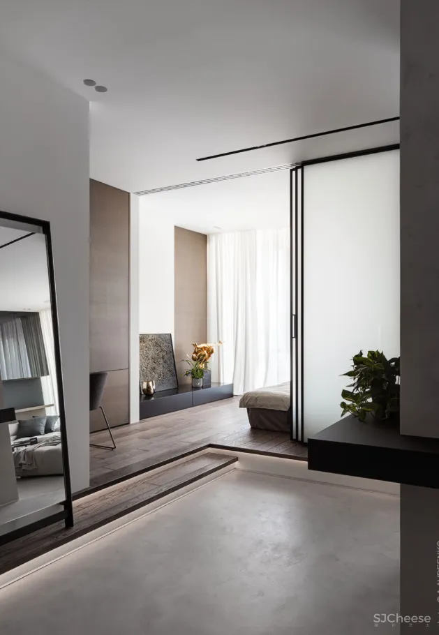 虽然空间不大,设计师却下足了功夫,让储物、功能性、时髦感通通拥有!