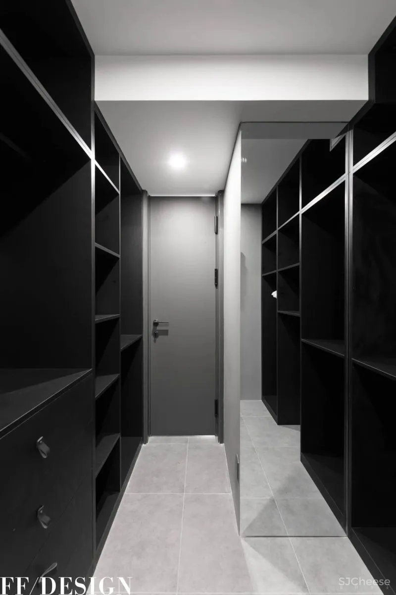 骚动的红 | 明而暖的独居空间