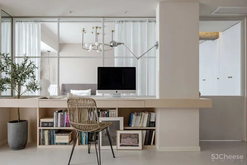 “书迷”教师夫妻的复古家,客厅卧室打通,餐厅放阳台,90㎡显大3倍!美呆!