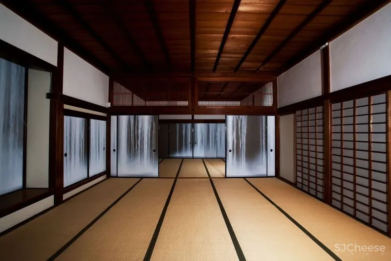 日本大师的简朴房子废弃30年后修缮完成,平静背后的时间感让人心动