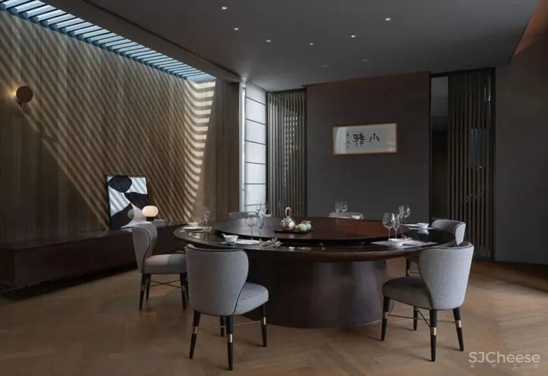 屋顶上的庭院，天空下的小雅 大相设计