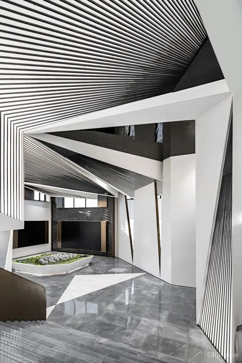 伍玛设计:点、线、面,进化中释放数字浪漫