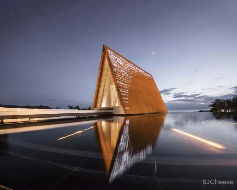 海天之间,刹那即永恒——三亚保利浅海时光里追光礼堂 联创设计