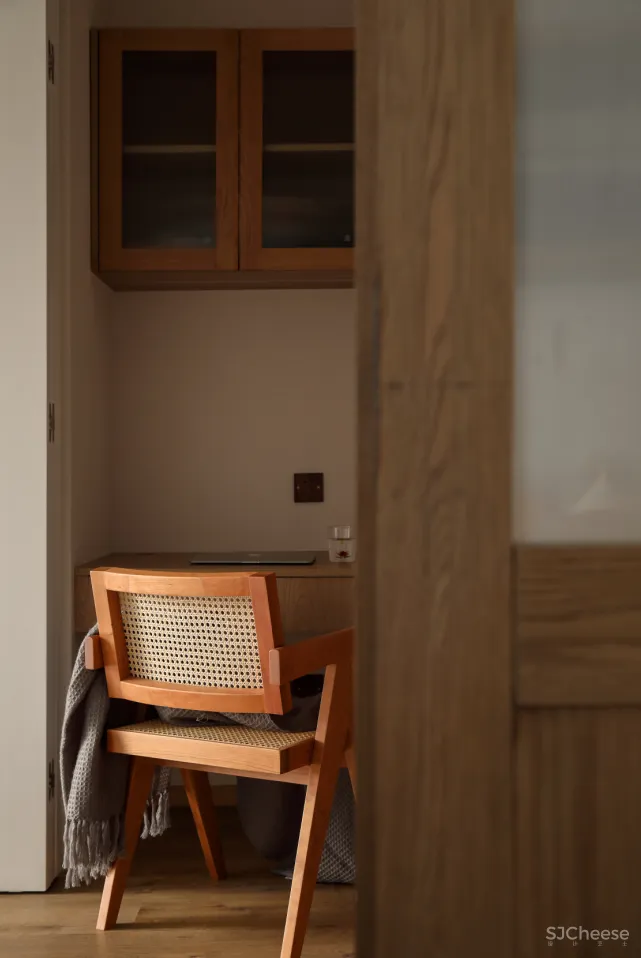 不是所有的原木风都叫MUJI,这个104㎡更耐看