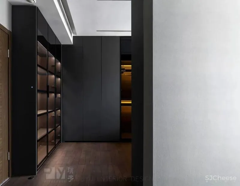 力量黑 生机绿,这个128㎡家既有蓄势的氛围,又有向上的张力! 璞予设计